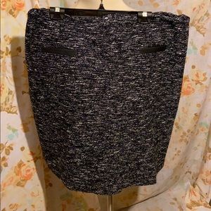 Cute tweed lined skirt